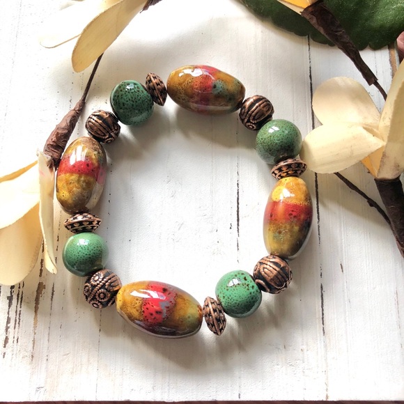 Multi colored ceramic beaded bracelet - Picture 2 of 3
